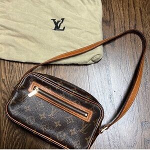 Louis Vuitton Brown Monogram Shoulder Bag with Vachetta Leather